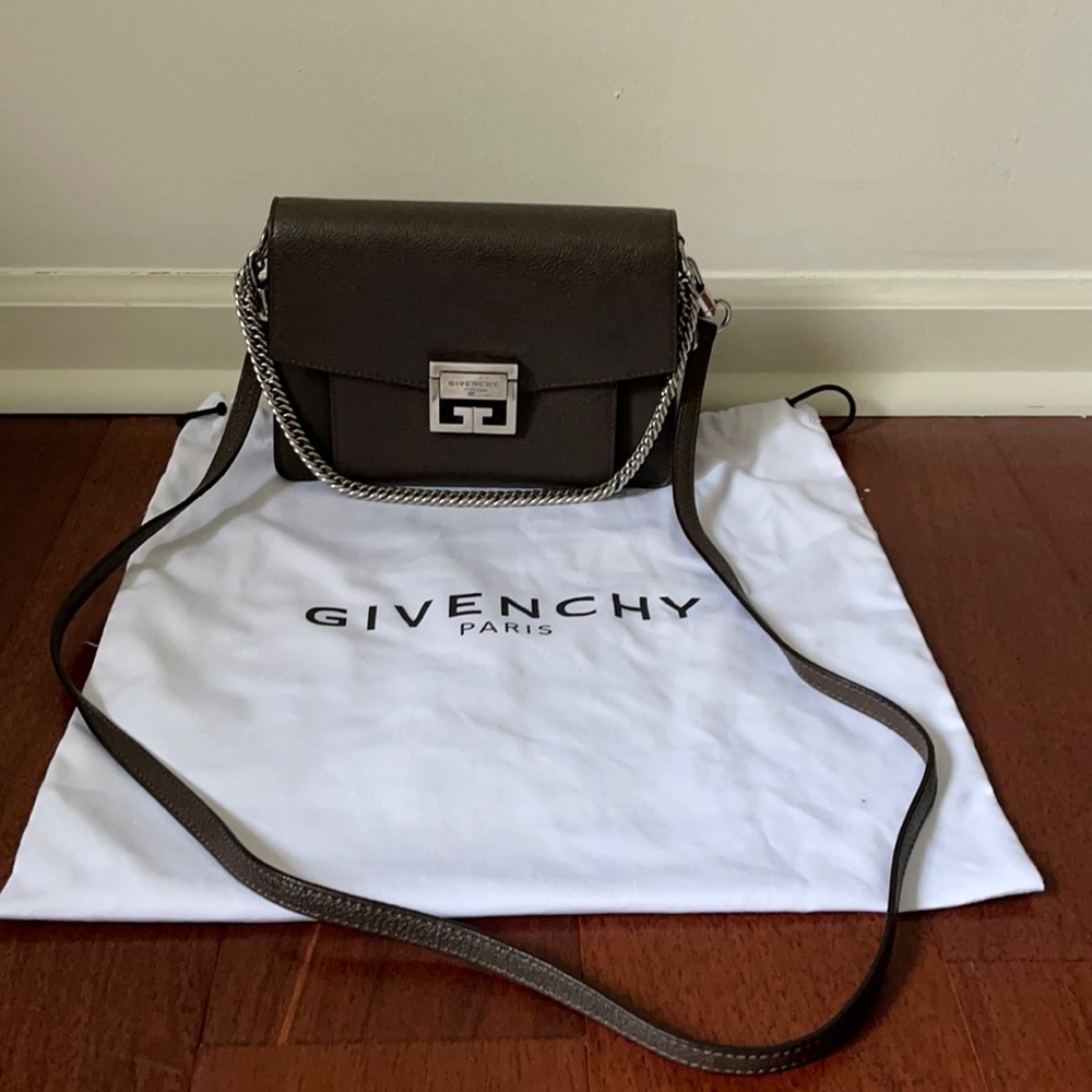 Givenchy small GV3 with removable strap